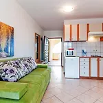 Apartament Mare
