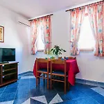 Mare Apartament *