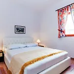 Mare Apartament *