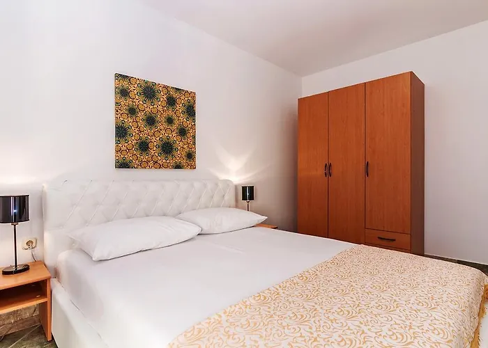 Mare Apartment *