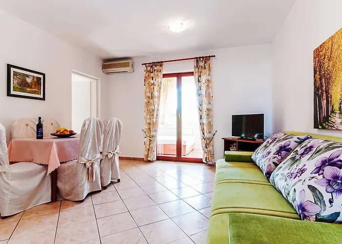 Mare Apartment *